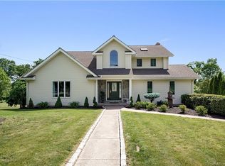 28 Valley Heights Dr, Middlefield, CT 06455