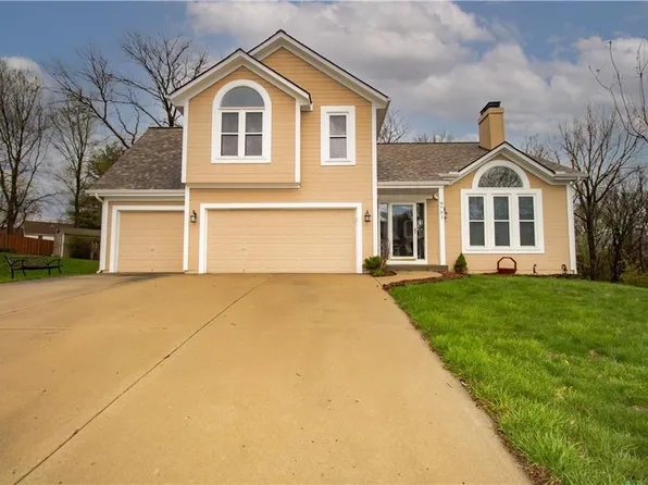 9701 N Holmes St, Kansas City, MO 64155