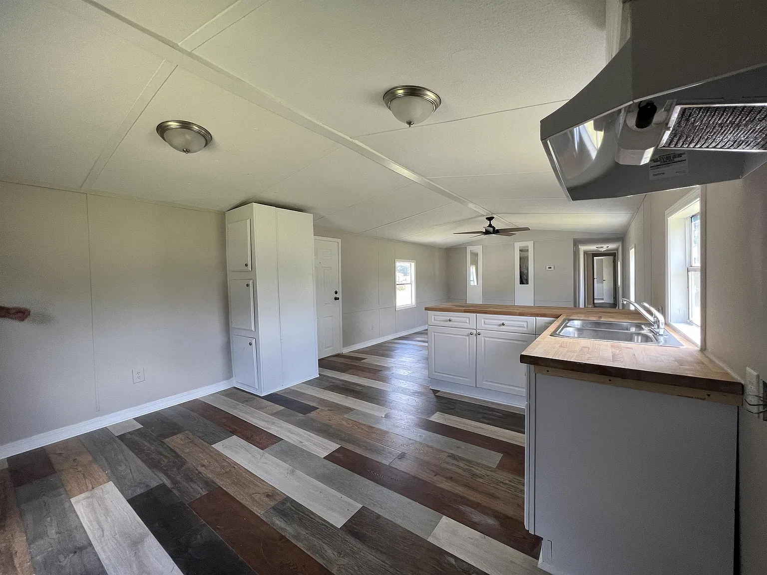 Dillon Acres - Unit 1357 Nicole — Photo 3