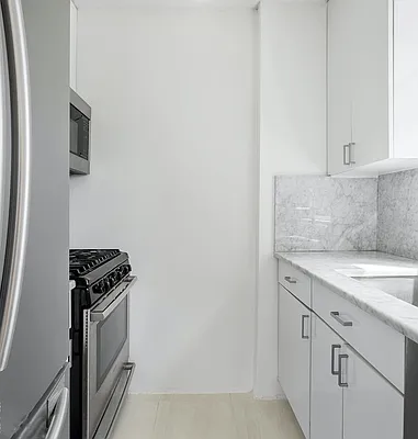 Rented by Lin Pan Realty Group LLC | media 17