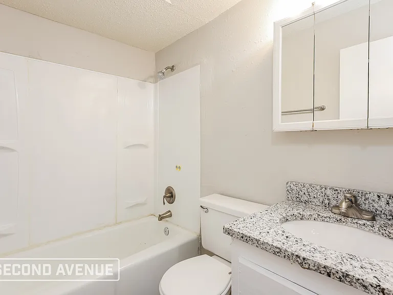 703 Willis St — Photo 15