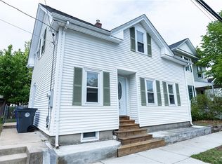 690 Academy Ave, Providence, RI 02908