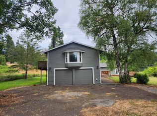 902 Clydesdale Ln, Kelso, WA 98626