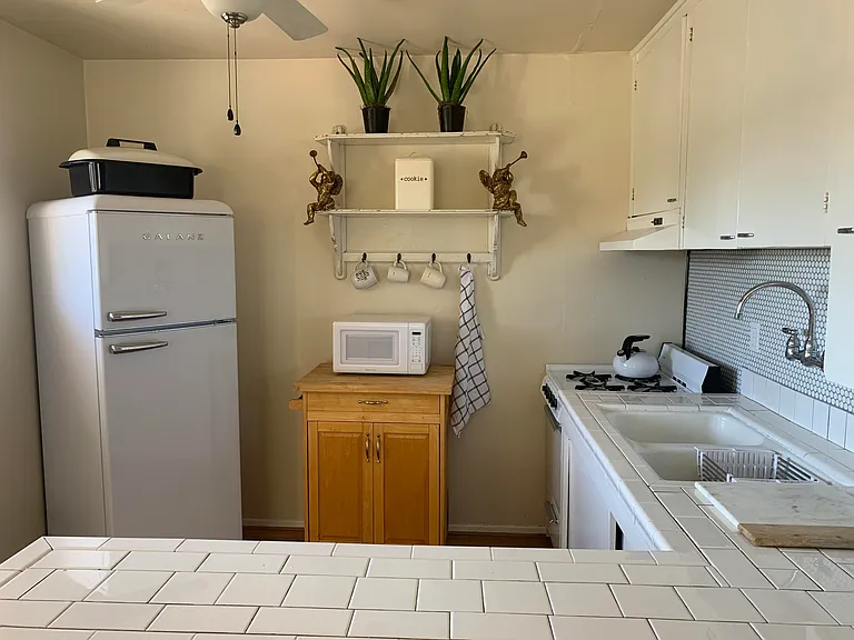 2528 De La Vina St — Photo 14