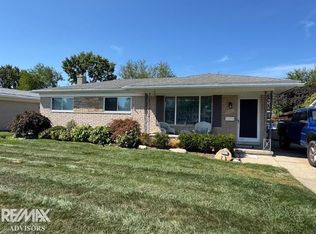 30607 Glenwood Cir, Warren, MI 48088