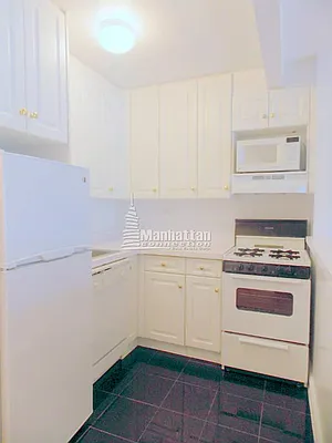 Rented by Manhattan Connection | media 11