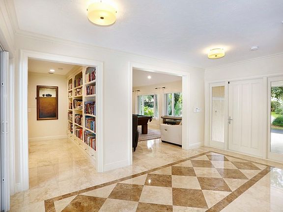 5th image of 415 Campana Ave