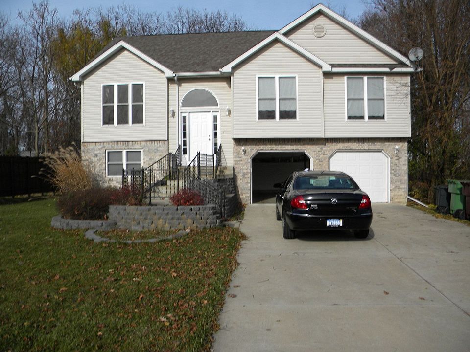 1st image of 113 Cherrywood Ln