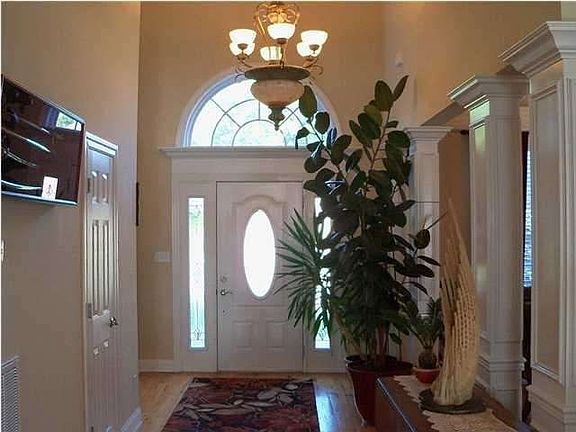 3rd image of 8051 Trout Lily Dr
