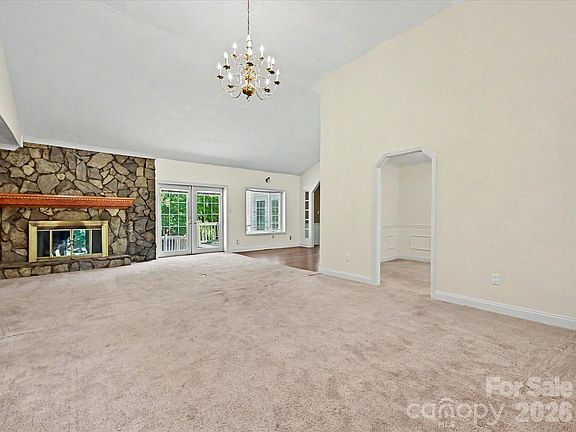 2nd image of 1011 Tarlton Dr