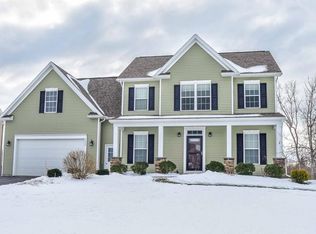 7622 Summers Pl, Ontario, NY 14519