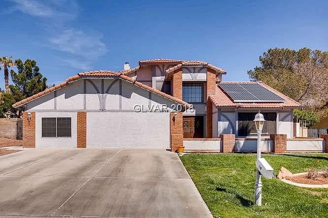 1st image of 3046 Paintedhills Ave