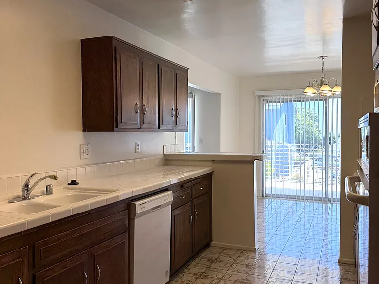 116 N Western Ave #4 — Photo 11