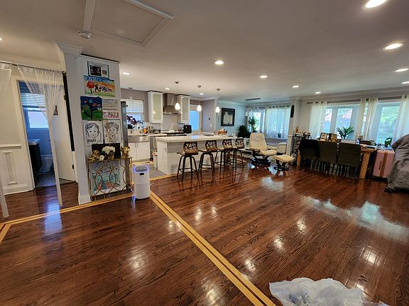4th image of 4521 W Pratt Ave