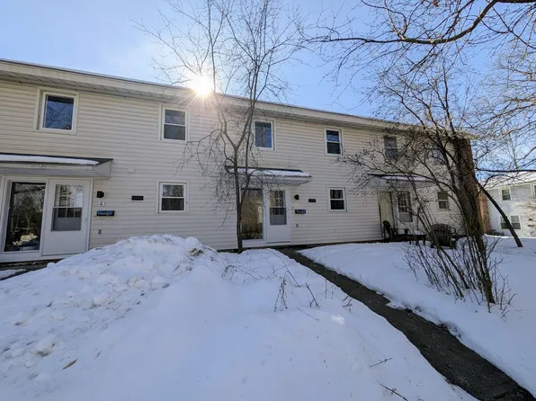 99 Village Green Dr APT 7, South Burlington, VT 05403