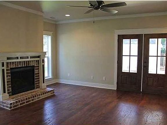 4th image of 2471 Escambia Ave