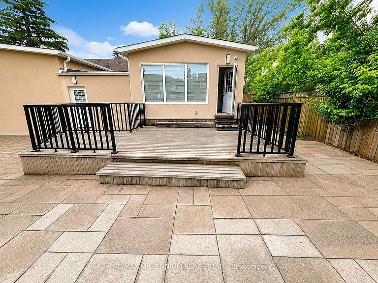 1285 Rebecca St — Photo 24