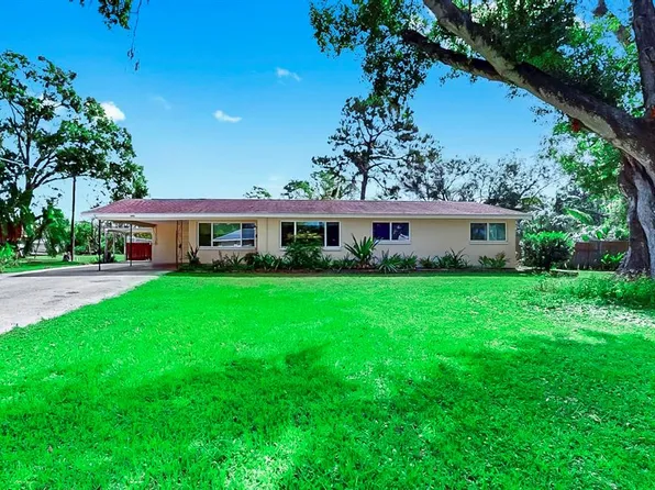 406 2nd St SW, Ruskin, FL 33570