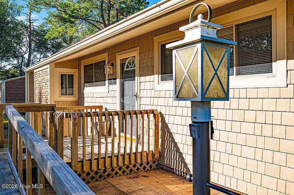 2 bed, 2.0 bath, 1107 sqft, $1,600 — Photo 4