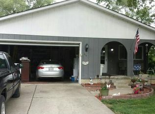 214 N Westlawn St, Lovington, IL 61937