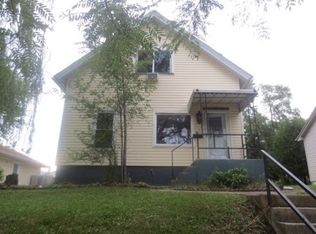 212 E Illinois Ave, Aurora, IL 60505