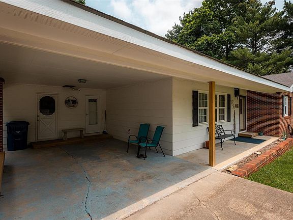 5th image of 123 Myers St