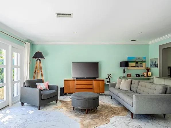 917 NE 3rd St APT 10, Fort Lauderdale, FL 33301