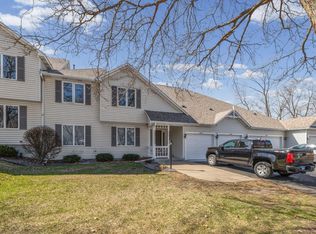 2662 Lake Court Dr #48, Mounds View, MN 55112