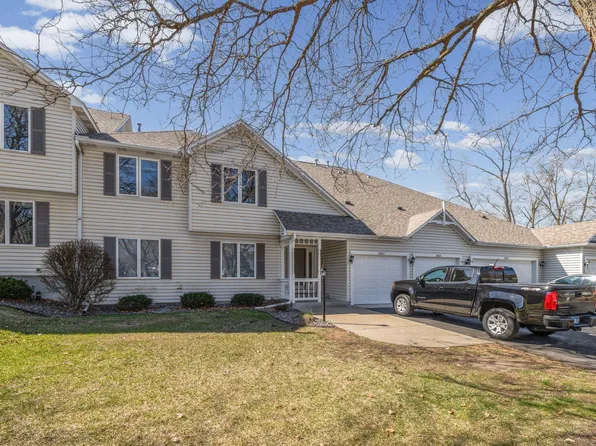2662 Lake Court Dr #48, Mounds View, MN 55112