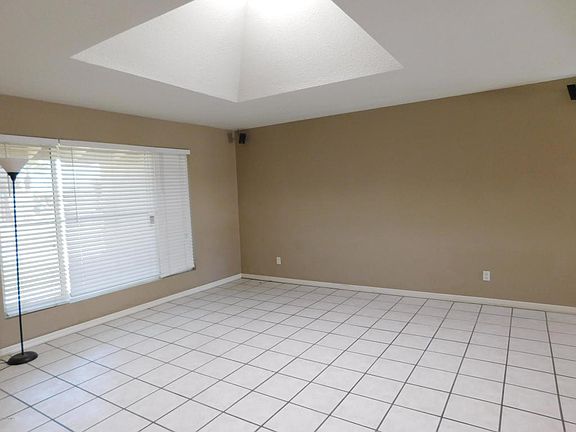 3rd image of 1834 N 84th Pl