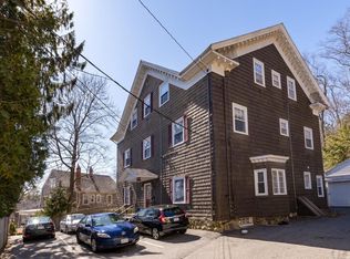 216 Lynn Fells Pkwy, Melrose, MA 02176