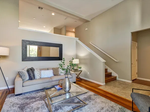155 Sapphire Ln, Morgan Hill, CA 95037