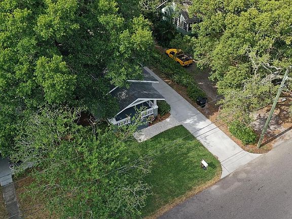 5th image of 1305 E Louisiana Ave