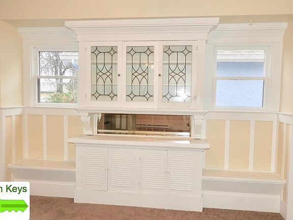 Living Room Built-in Cabinet