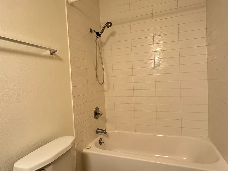2229 NW Savier St #5 — Photo 14