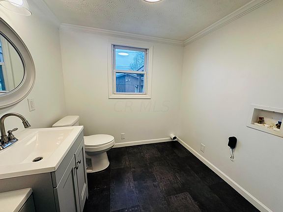 5th image of 210 W Broadway St