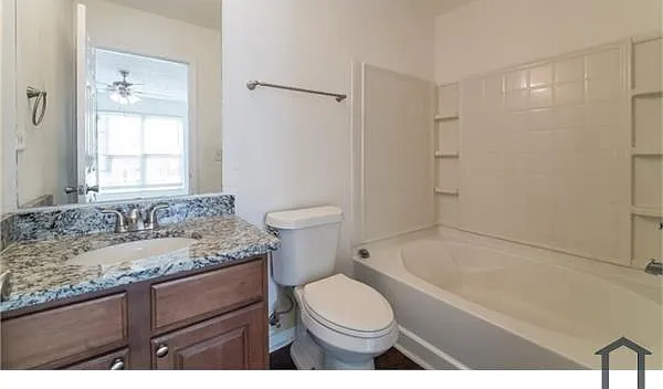 11426 Ashefield Ln — Photo 8