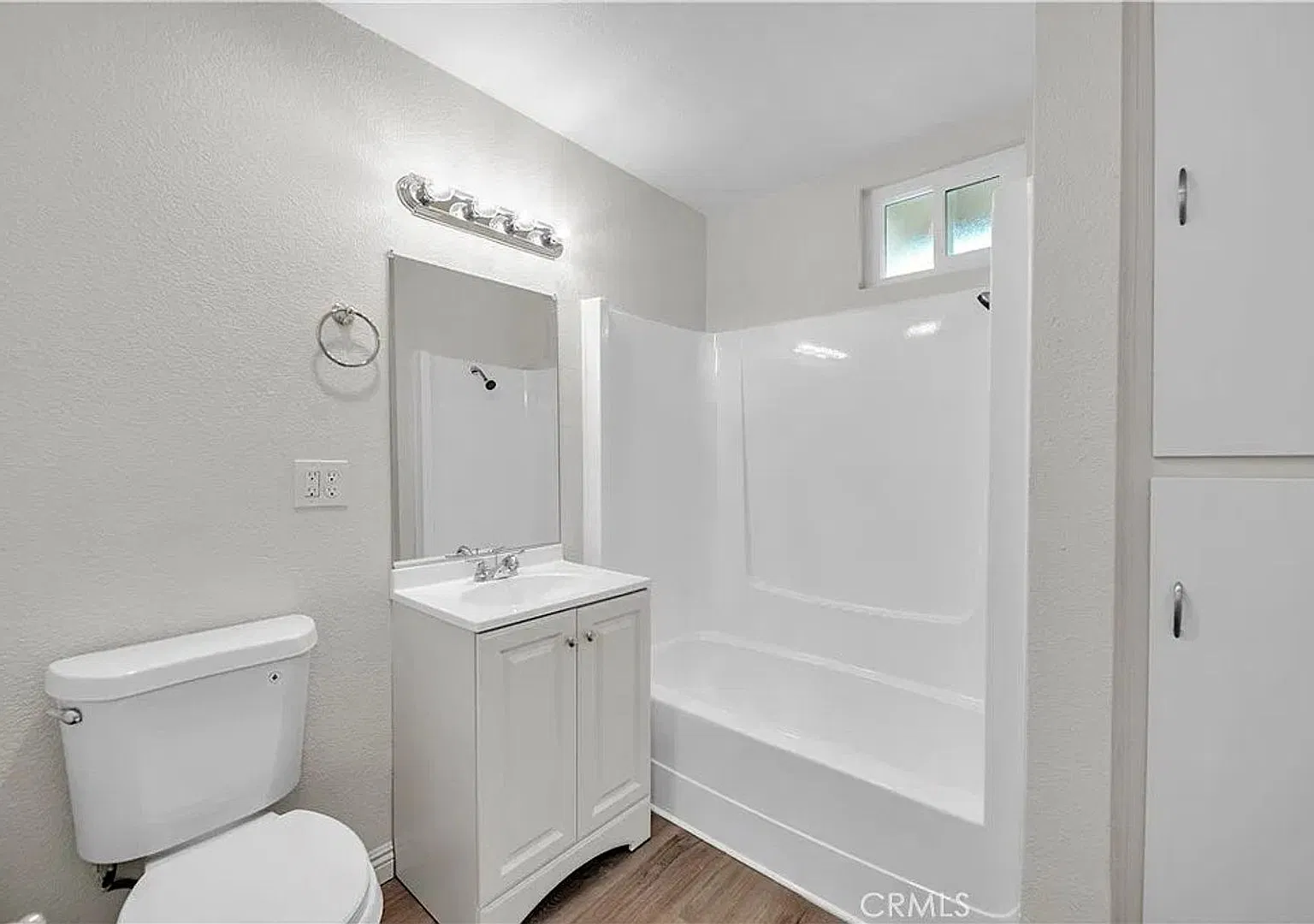 3 Bedroom 1 Bath For Rent — Photo 2
