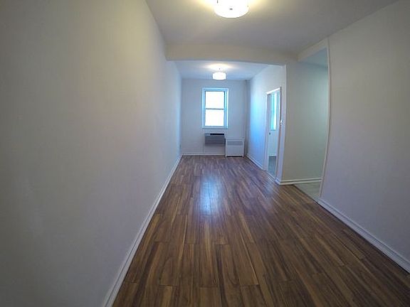 5th image of 3262 44th St APT 2F