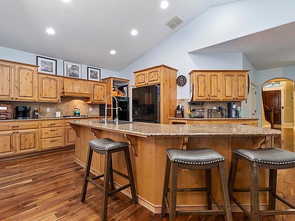 5th image of 1901 S Stream Pointe Ln