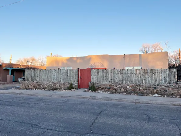 544 Franklin Ave #B, Santa Fe, NM 87501