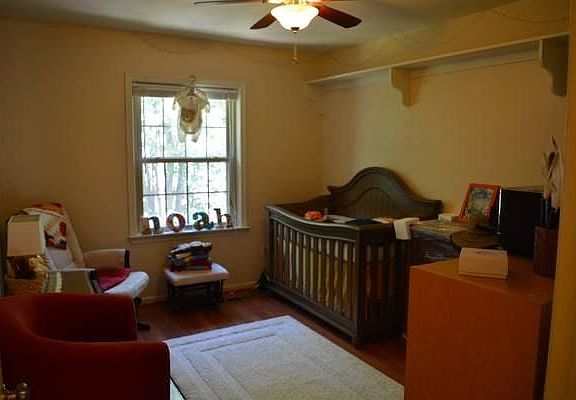 5th image of 9324 Millbranch Pl