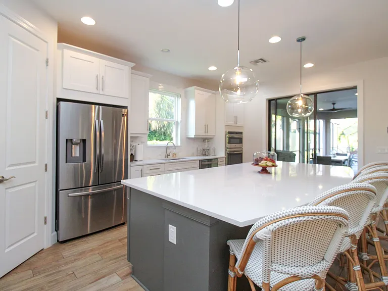 9423 Terresina Dr — Photo 37