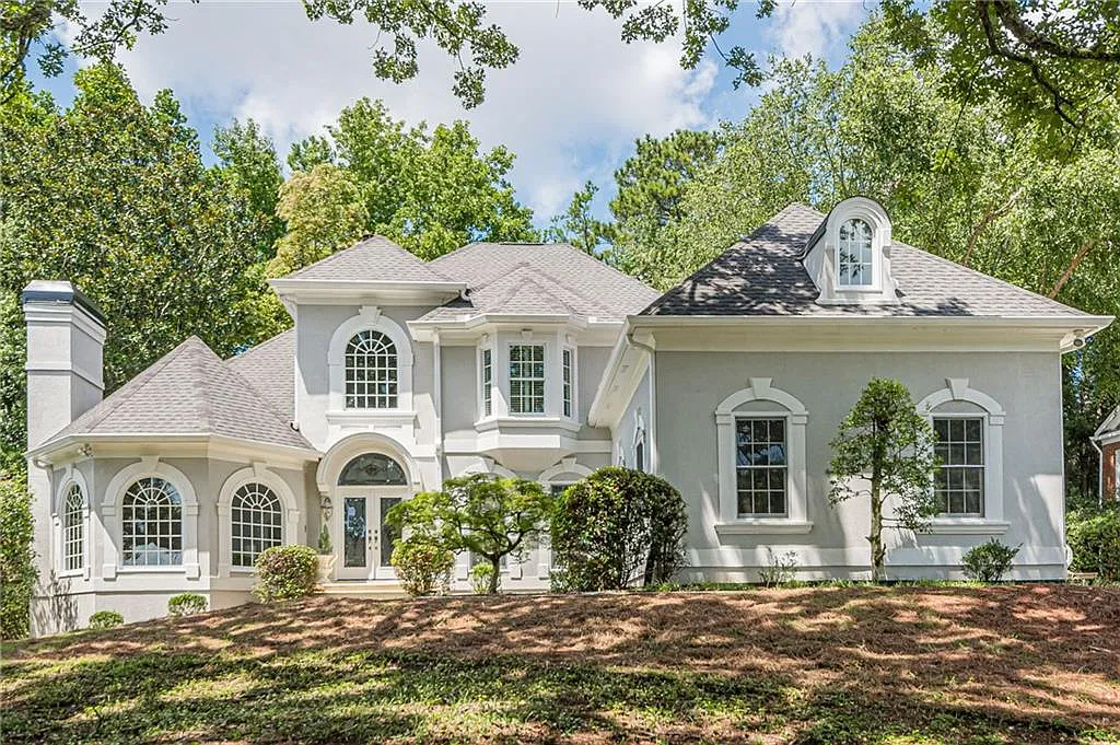 5 bed, 4.5 bath, 5000 sqft, $6,000 — Photo 4