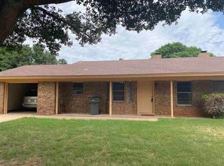 215 Wyneth Dr, Wichita Falls, TX 76306