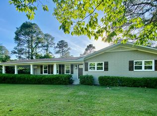 127 Lynn Dr, Fitzgerald, GA 31750