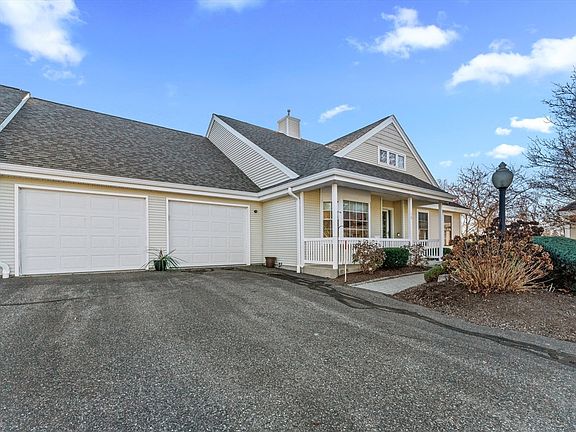 3rd image of 16 Deerfield Way #93
