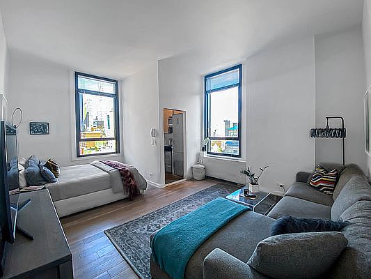1st image of 4 Park Ave APT 21D