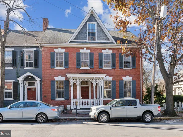 48 N Main St, Mercersburg, PA 17236