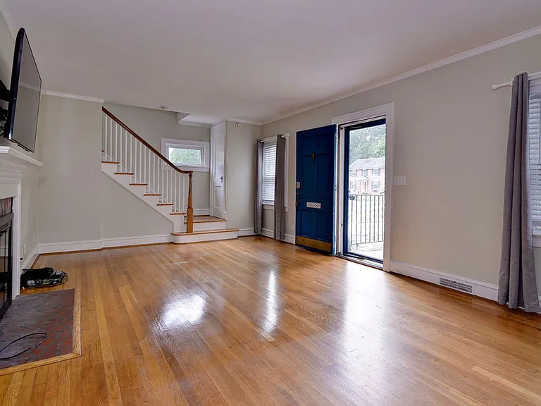 9 Westover Rd — Photo 5
